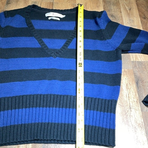 Tommy Hilfiger Vintage V Neck Sweater. Size XL. 2002!!! - Picture 5 of 9